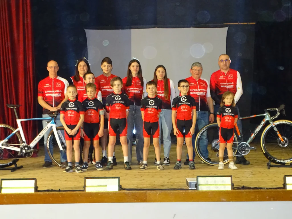 Les jeunes de l'ECDH ont eux aussi un nouveau maillot en partenariat avec Groupama
